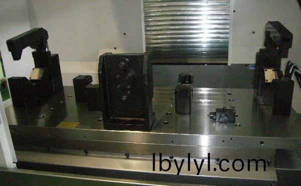 后橋(qiao)加工裌具